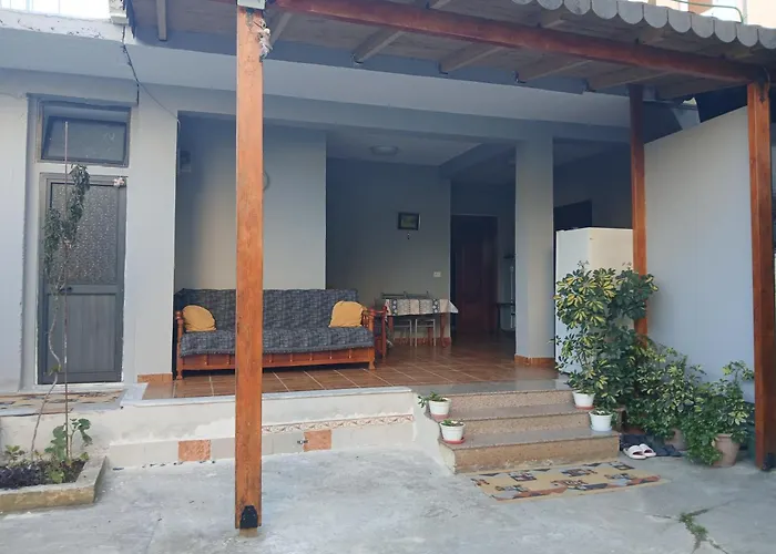 Arta Πανσιόν Δυρράχιο